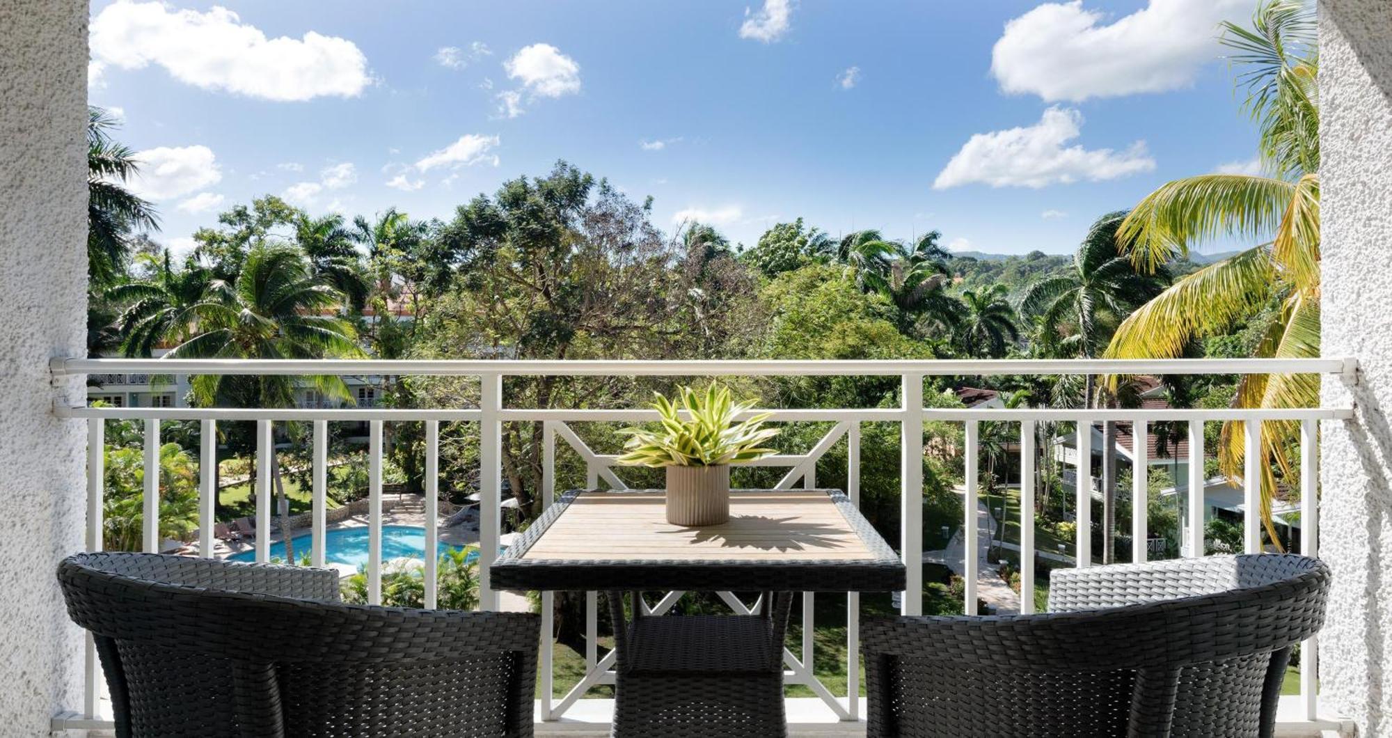 Sandals Ochi Beach All Inclusive Resort - Couples Only (Adults Only) Очо-Риос Экстерьер фото