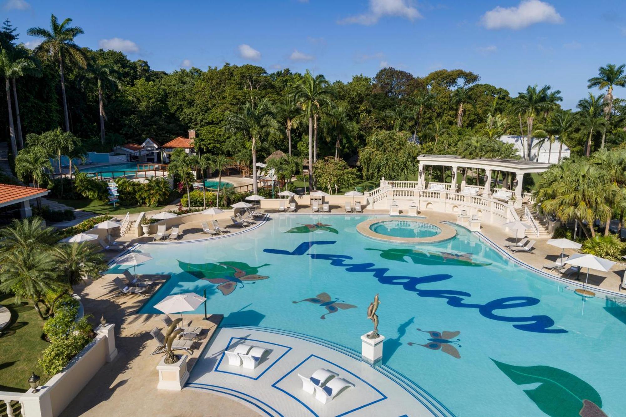 Sandals Ochi Beach All Inclusive Resort - Couples Only (Adults Only) Очо-Риос Экстерьер фото