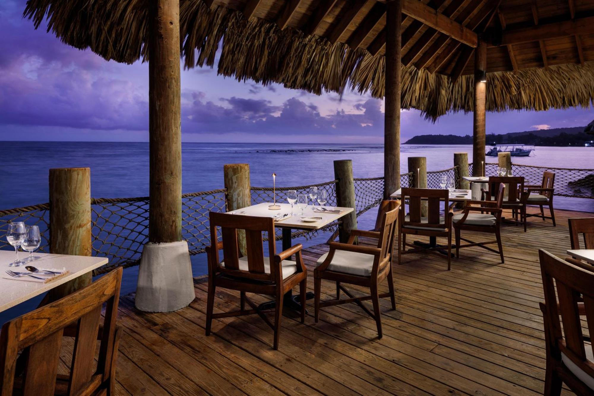 Sandals Ochi Beach All Inclusive Resort - Couples Only (Adults Only) Очо-Риос Экстерьер фото