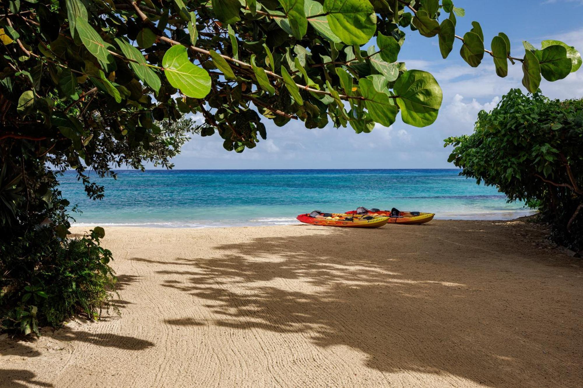 Sandals Ochi Beach All Inclusive Resort - Couples Only (Adults Only) Очо-Риос Экстерьер фото