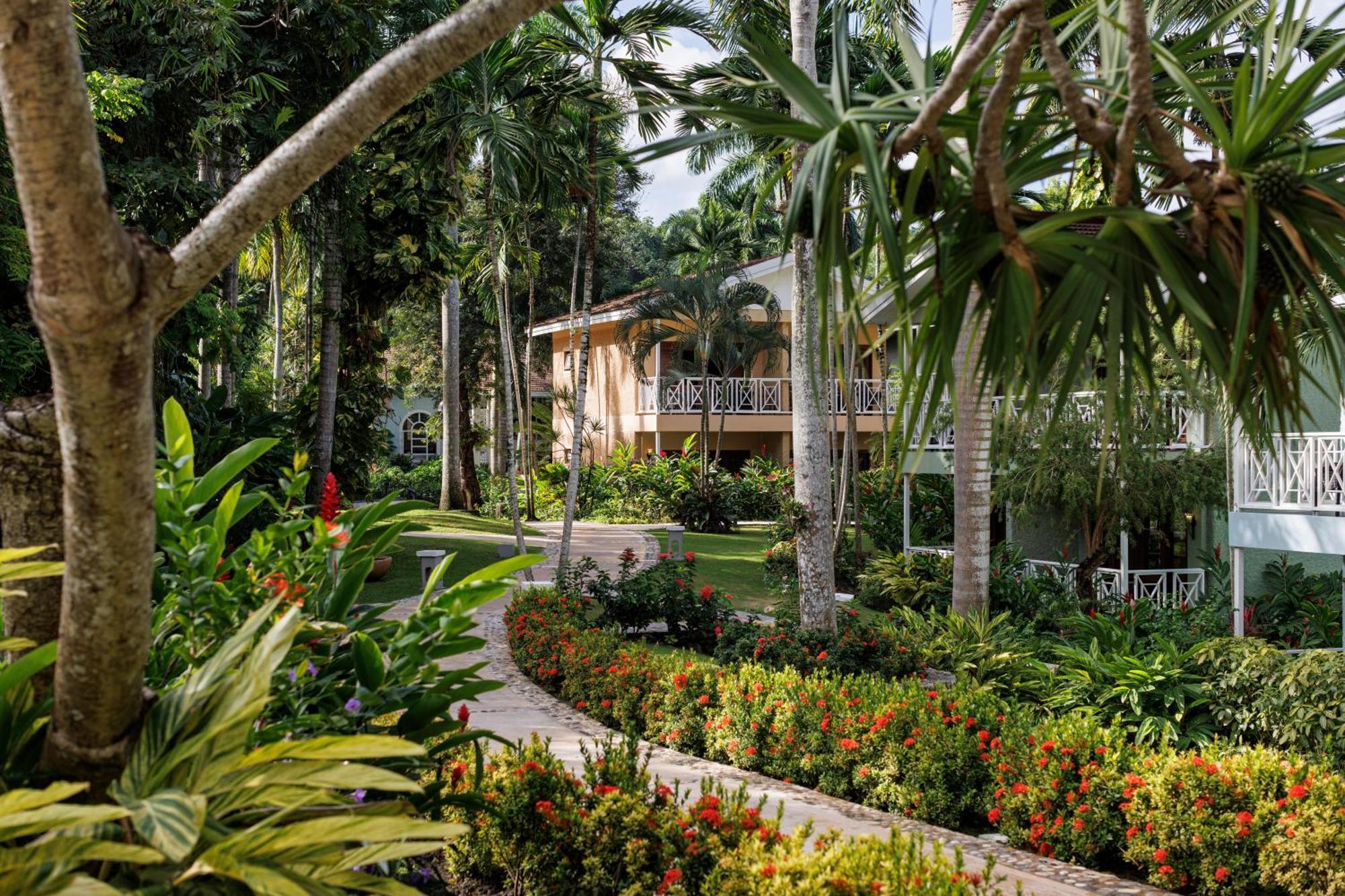 Sandals Ochi Beach All Inclusive Resort - Couples Only (Adults Only) Очо-Риос Экстерьер фото